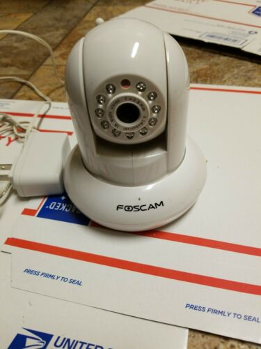 Foscam FI8910W Wireless Wired IP Camera Web Cam
