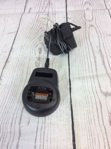 Motorola HCTN4001A Charger Base For Walkie Talkie CLS1110 Or 1410 Lot#3D