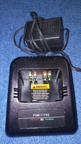 Motorola PSM-1174S BATTERY CHARGER AND POWER SUPPLY
