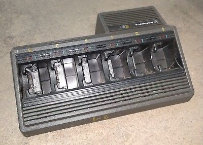 Motorola 6 Bay Gang Base Battery Charger HT1000 MT2000 MTS2000 MTX2000 MTX8000