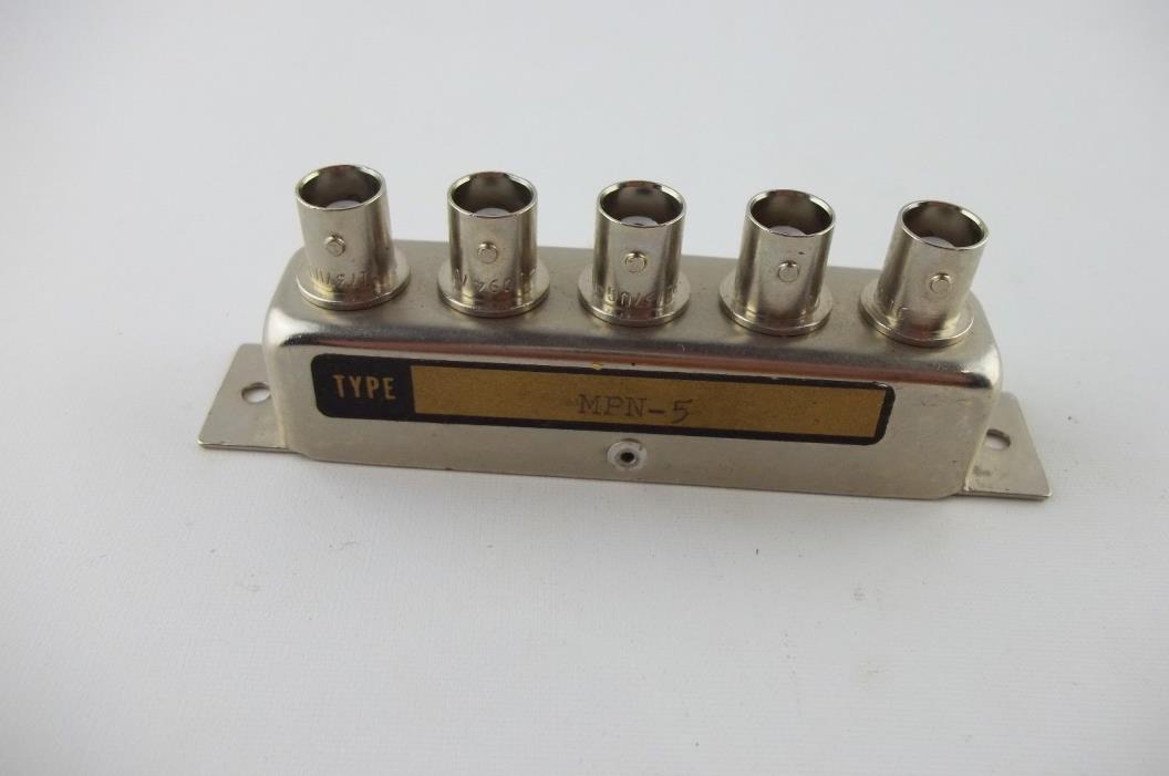 NOS Splitter 97137-UG-1094/U AMPHENOL BNC MPN-5 BULKHEAD RECEPTACLE