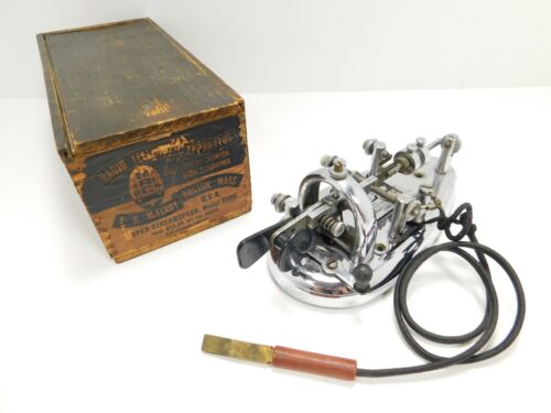 Theodore R. T R McElroy S-600 Key for Ham Radio CW Telegraph Morse w/ Orig Box