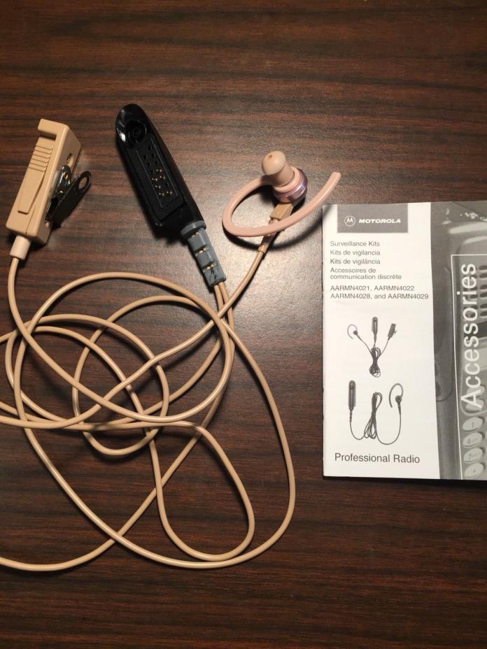 Motorola AARMN4022A beige 2-piece surveillance microphone with earpiece