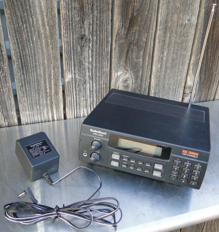 Radio Shack Pro-2052 1000 Channel, Dual Trunking Desktop Scanner