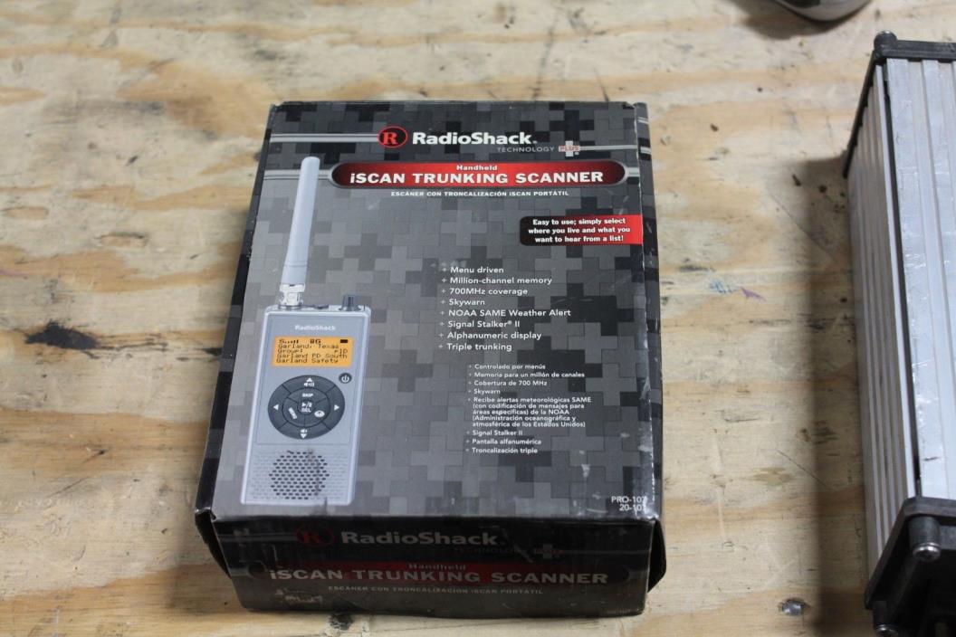 RadioShack PRO-107 Handheld iScan Trunking Scanner