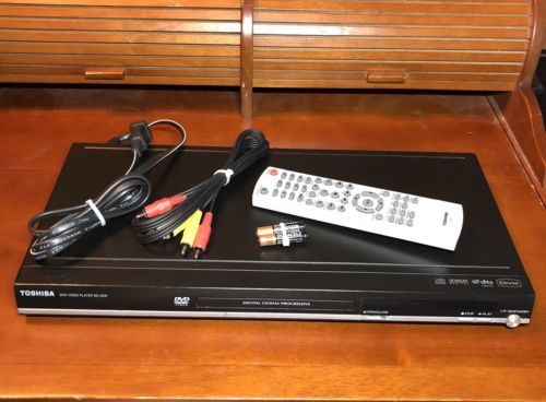 Toshiba DVD Video Player SD-4000KU Progressive w/ Remote, Batteries, RCA Cables