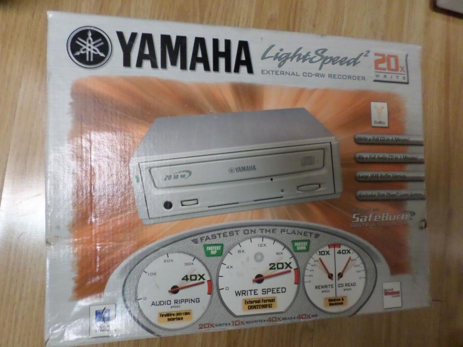 Yamaha Light Speed CRW2200FXZ 20x10x40 External CD-RW Kit  *New Other