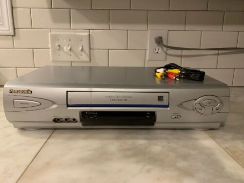 PANASONIC PV-V464S VCR OminiVision VHS Player Recorder with  AV Cables