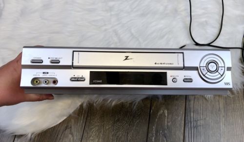 Zenith VCS442 Hi-Fi VCR 4 Head Stereo VHS Player Video Recorder With Remote