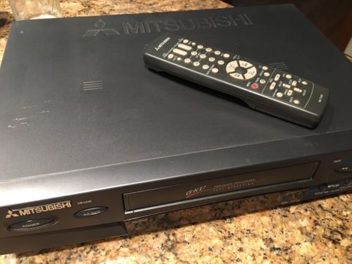 MITSUBISHI HS-U445 VCR VHS Player/Recorder Works Great! Free Shipping! REMOTE !!
