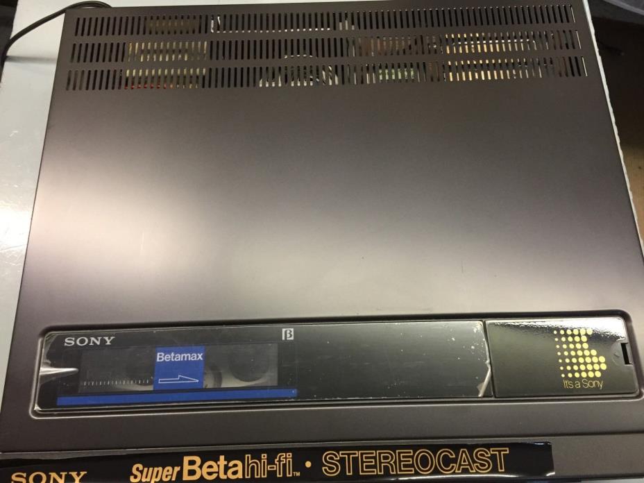 Sony SL-HF600 Super Beta Video Recorder w/remote