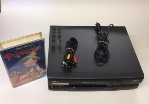 Sanyo VHR-5441 VCR VHS Video 4 HEAD Digital Auto Tracking Player/Recorder, WORKS