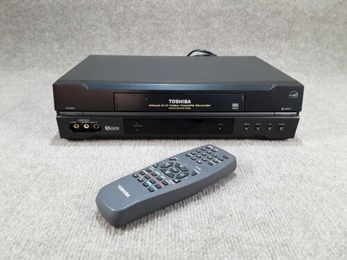 TOSHIBA W-522 VHS VCR Video Cassette Recorder Player With Remote 4Head Hi-Fi