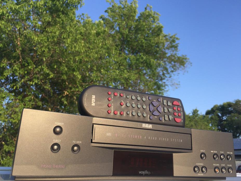 RCA VR617HF VHS VCR HIFI STEREO 4 HEAD PLUS+ HOME THEATER W/RCA UNIVERSAL REMOTE