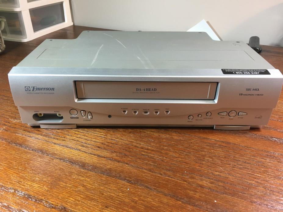 Emerson VCR VHS Player Recorder EWV403 - 4 Head Digital Tracking