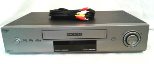PROSCAN PSVR71 VCR 4-head Stereo Commercial Advance - Movie Advance w/Cables