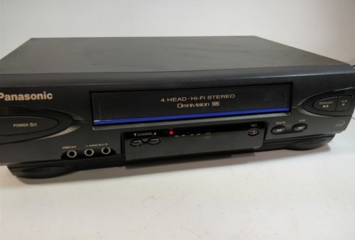 Panasonic PV-V4522 4 Head Hi Fi Omnivision VHS VCR Works great!