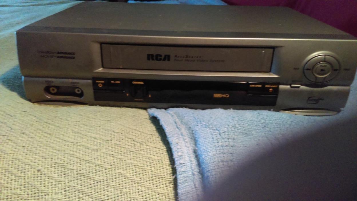 RCA FOUR HEAD VIDEO SYSTEM VCR PLUS COMMERCIAL& MOVIE ADVANCE VCR VR552
