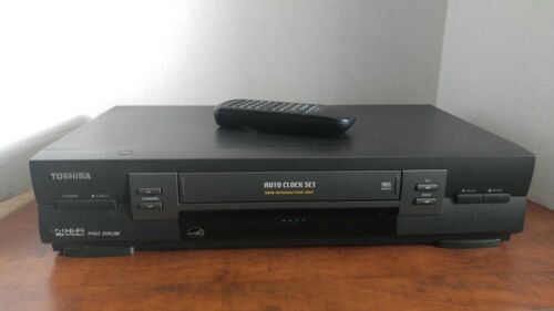 TOSHIBA 4 HEAD HI FI STEREO VHS W603 WITH GOOD REMOTE FOR REPAIR OR PARTS