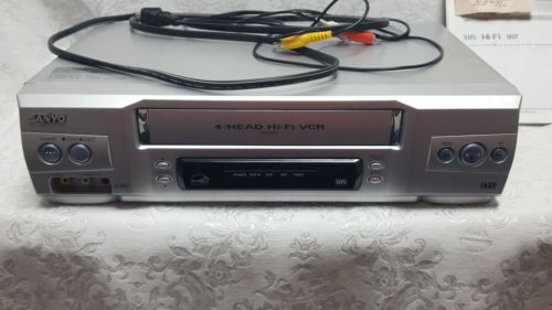 Sanyo VCR VHS Player model VWM-800