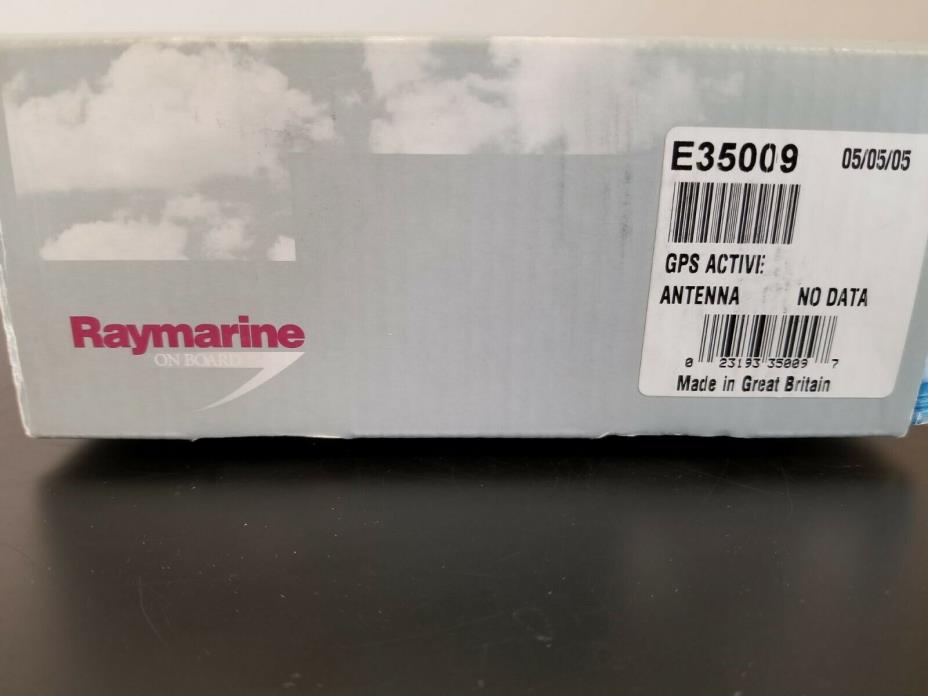 RAYMARINE GPS ANTENNA E35009 GPS ACTIVE - NEW