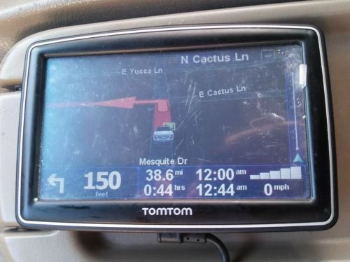Tomtom GPS Navigaion #N14644 XXL w/ GoCar Charger 1.2A