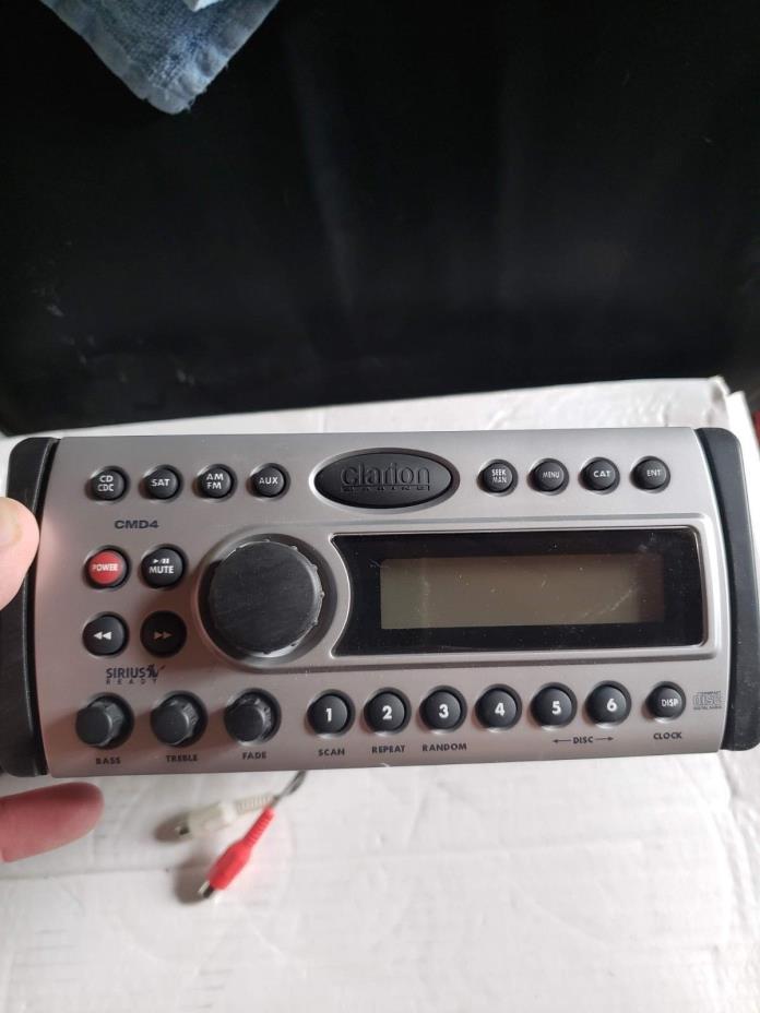 Clarion CMD4 Radio