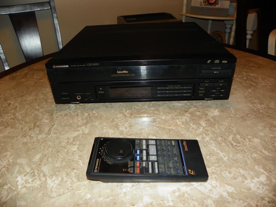 Pioneer CLD-1070 LaserDisc Player w/ Original Remote Control CU-CLD015 - Tested