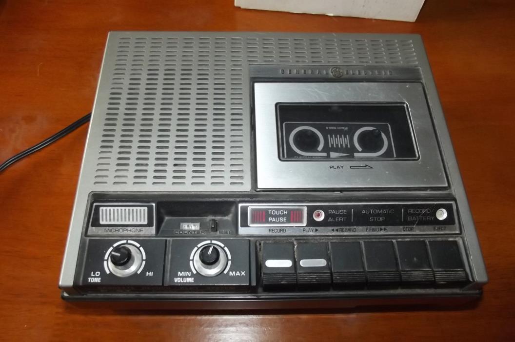 Vintage GE General Electric Cassette Player Recorder Model P-ST 3-5145B WORKS!