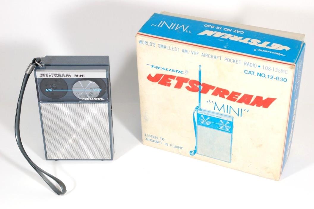 Realistic Jetstream Mini AM / VHF Aircraft Pocket Radio portable vintage silver