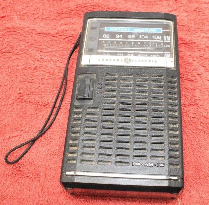 Vintage GE General Electric No. 7-2840B AM/FM Instant Weather Transistor Radio