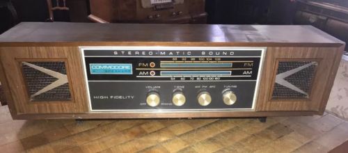 Vintage COMMODORE Stero-Matic Sound FM-AM Clock Radio CR-427