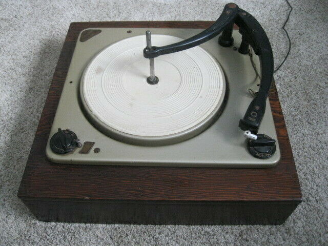 VINTAGE COLLARO CONQUEST RECORD PLAYER TURNTABLE MADE IN ENGLAND NEEDS REPAIR