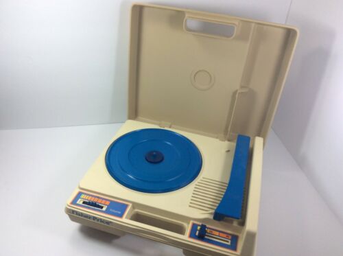 Vintage 1978 Fisher Price Record Player Model 825 Kids Phonograph Turntable Read