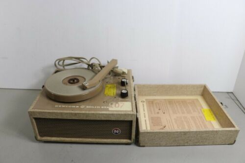 NEWCOMB Portable Record Player TESTED WORKS
