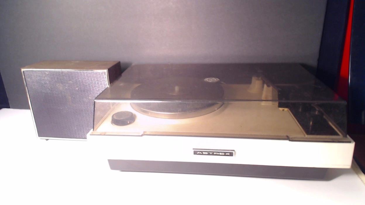Astrex SP-100 Vintage turntable WITH ONE ORIGINAL speaker Tested
