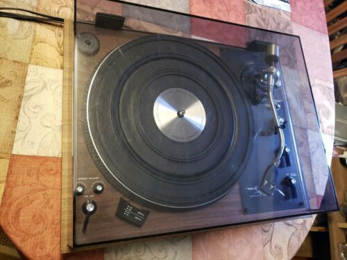 Realistic LAB-420 Turntable Direct Drive Automatic Classic Record Player
