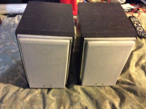 JVC shelf speakers 2-way - model SP-UXS77B 20W Excellent Cabinets