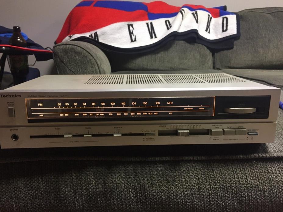Technics-SA-111 FM/AM Stereo Receiver-Phono Input broken