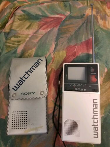 CREAM COLOR Sony Watchman FD-20A Portable Pocket CRT TV Analog Television WORKS