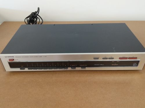 LUXMAN FREQUENCY SYNTHESIZED AM / FM STEREO TUNER T-240