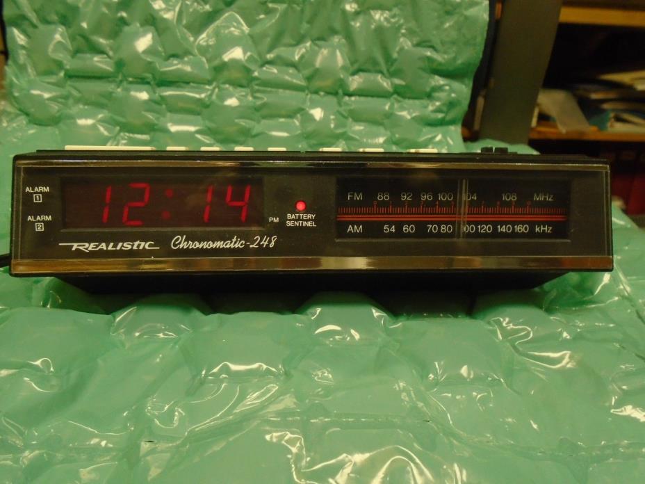 Radio Shack Realistic Chronomatic 248 red LED clock radio alarm clock