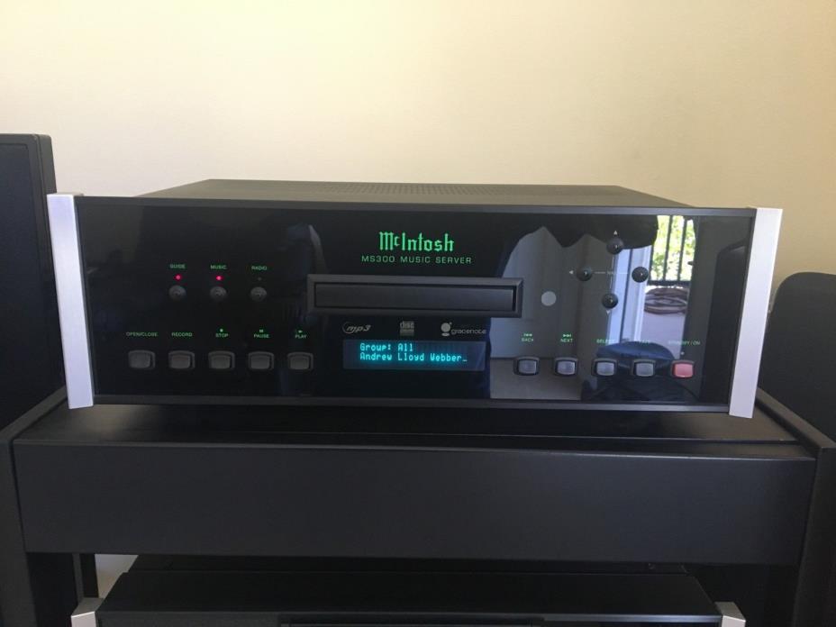 McIntosh MS300 Music Server in excellent condition, Box, Manual, Remote/Keyboard