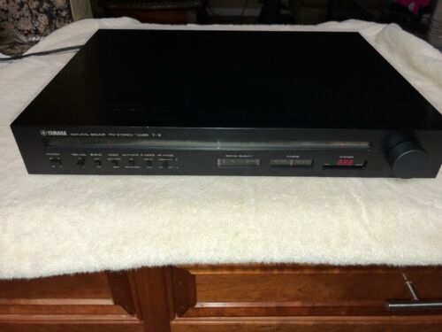 Vintage Yamaha Natural Sound FM Stereo Tuner T-2 For Part Or Not Working