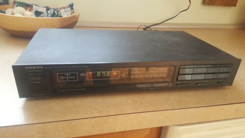 Onkyo T-4038 Quartz Synthesized FM Stereo AM Tuner