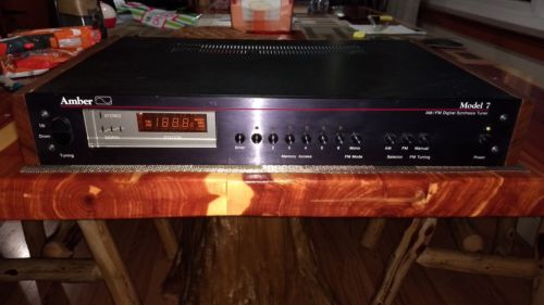 Amber model 7  Fm  am   digital synthesis Tuner  works great unbelievable stereo