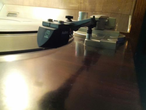 Denon turntable DP 51F
