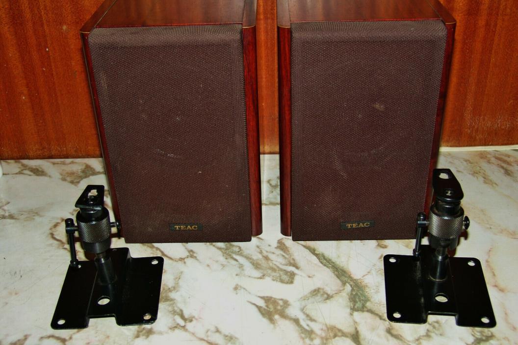 TEAC S-300 BOOK SHELF SPEAKERS WITH WALLMOUNT STANDS BARELY USED