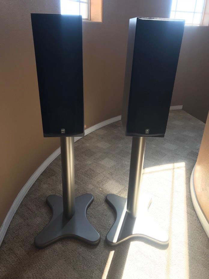 Yamaha Speakers NS-4HX with stands