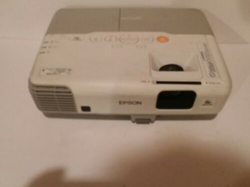 Epson powerlite 93 lcd projector w/  New lamp